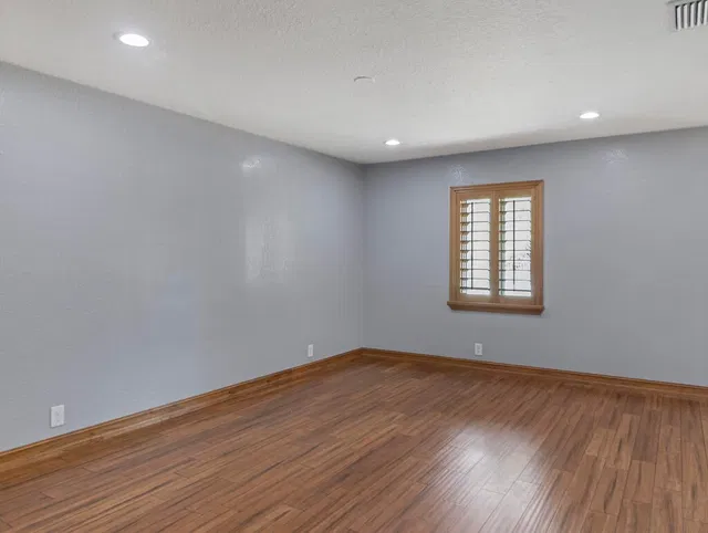 Residence photo 15