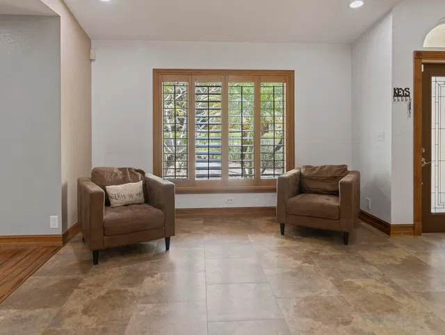 Residence photo 16
