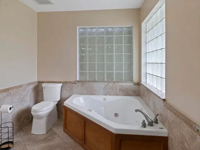 Residence photo 20