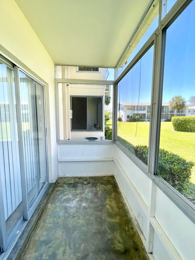 Residence photo 10