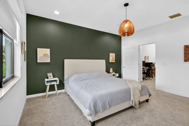Residence photo 16