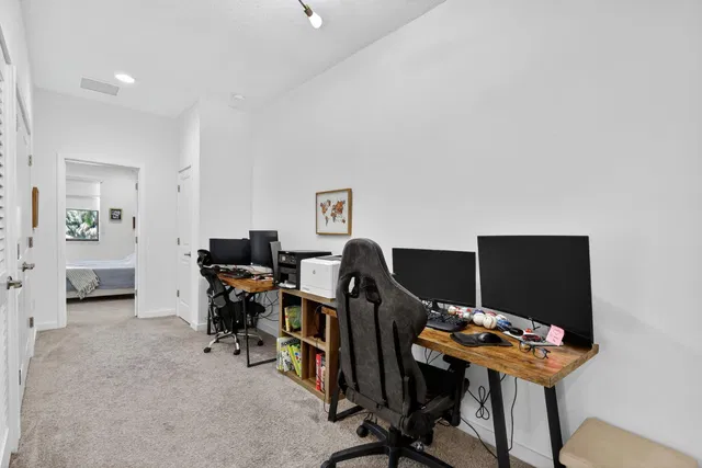 Residence photo 23
