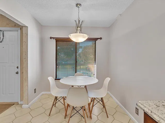 Unit 203 photo 13