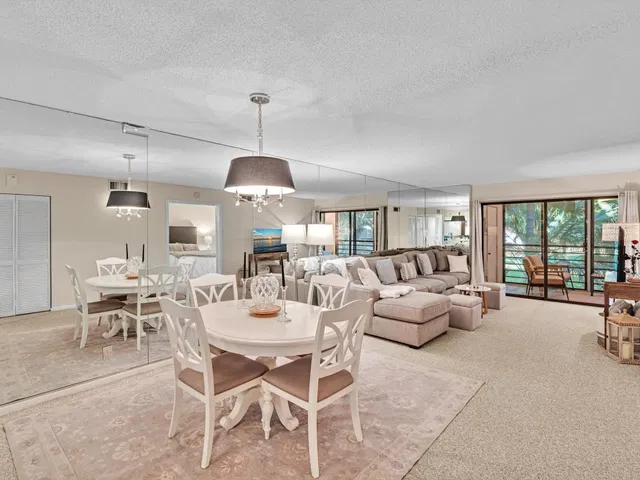 Unit 203 photo 18