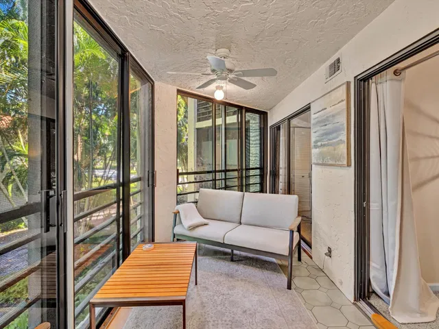 Unit 203 photo 31
