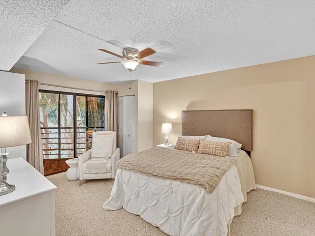 Unit 203 photo 33