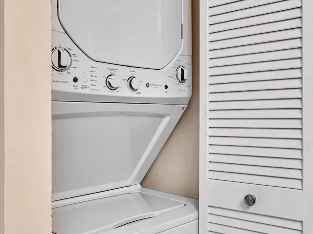 Unit 203 photo 49