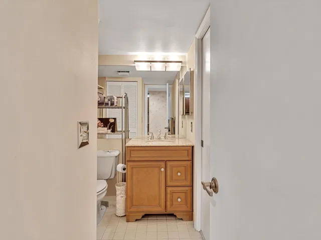 Unit 203 photo 50
