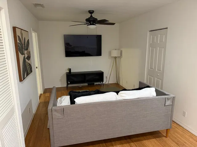 Residence photo 11