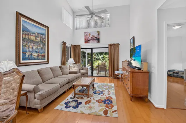 Residence photo 6