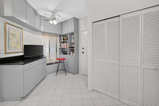 Residence photo 20