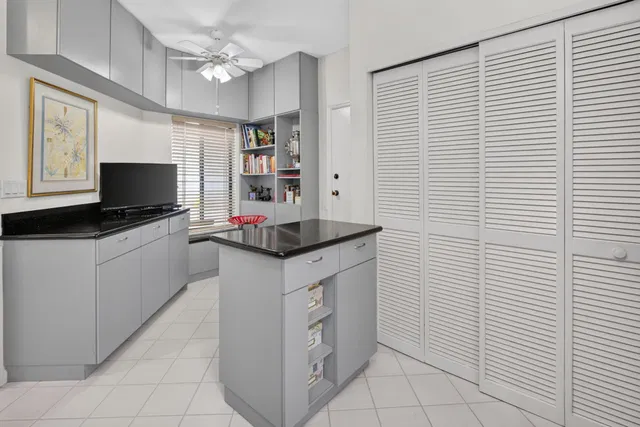 Residence photo 21
