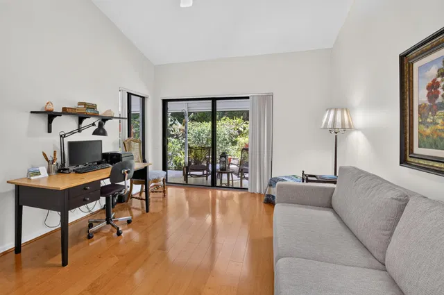 Residence photo 24