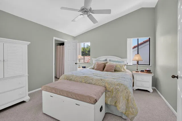 Residence photo 28