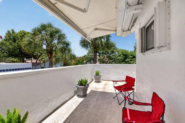Residence photo 30