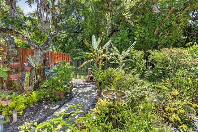 Residence photo 46