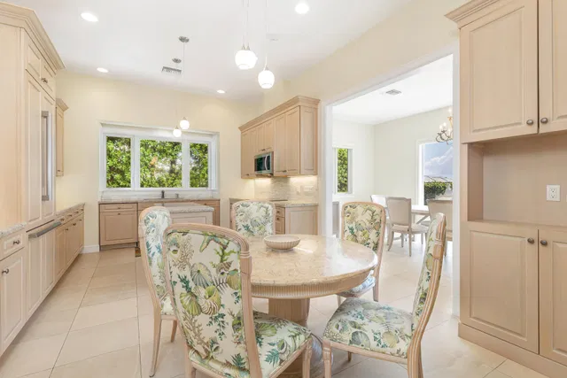 North End Palm Beach Residence photo 25