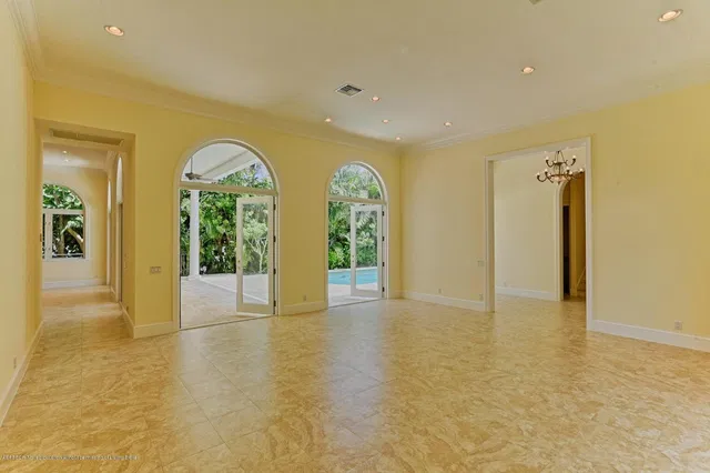 North End Palm Beach Residence photo 43