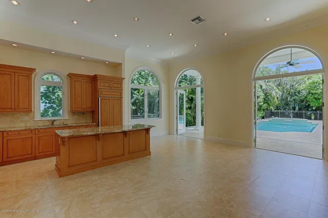 North End Palm Beach Residence photo 44