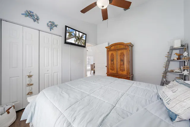 Residence photo 16