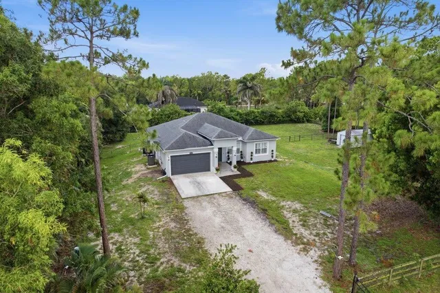 Residence photo 2