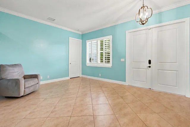 Residence photo 5