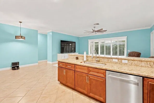 Residence photo 11