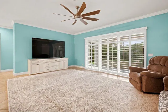 Residence photo 18