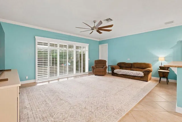 Residence photo 19