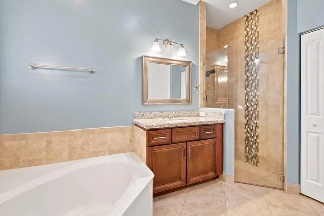 Residence photo 25