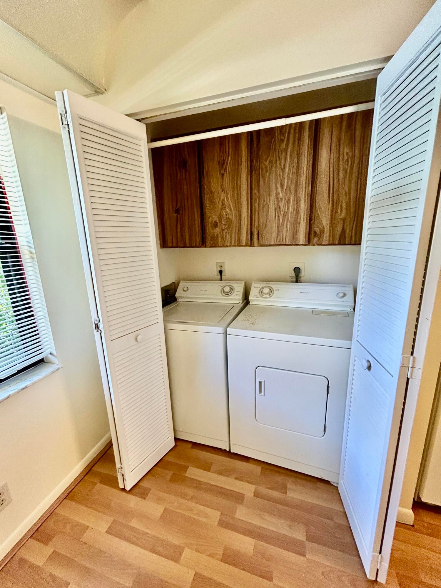 Unit 221d photo 4