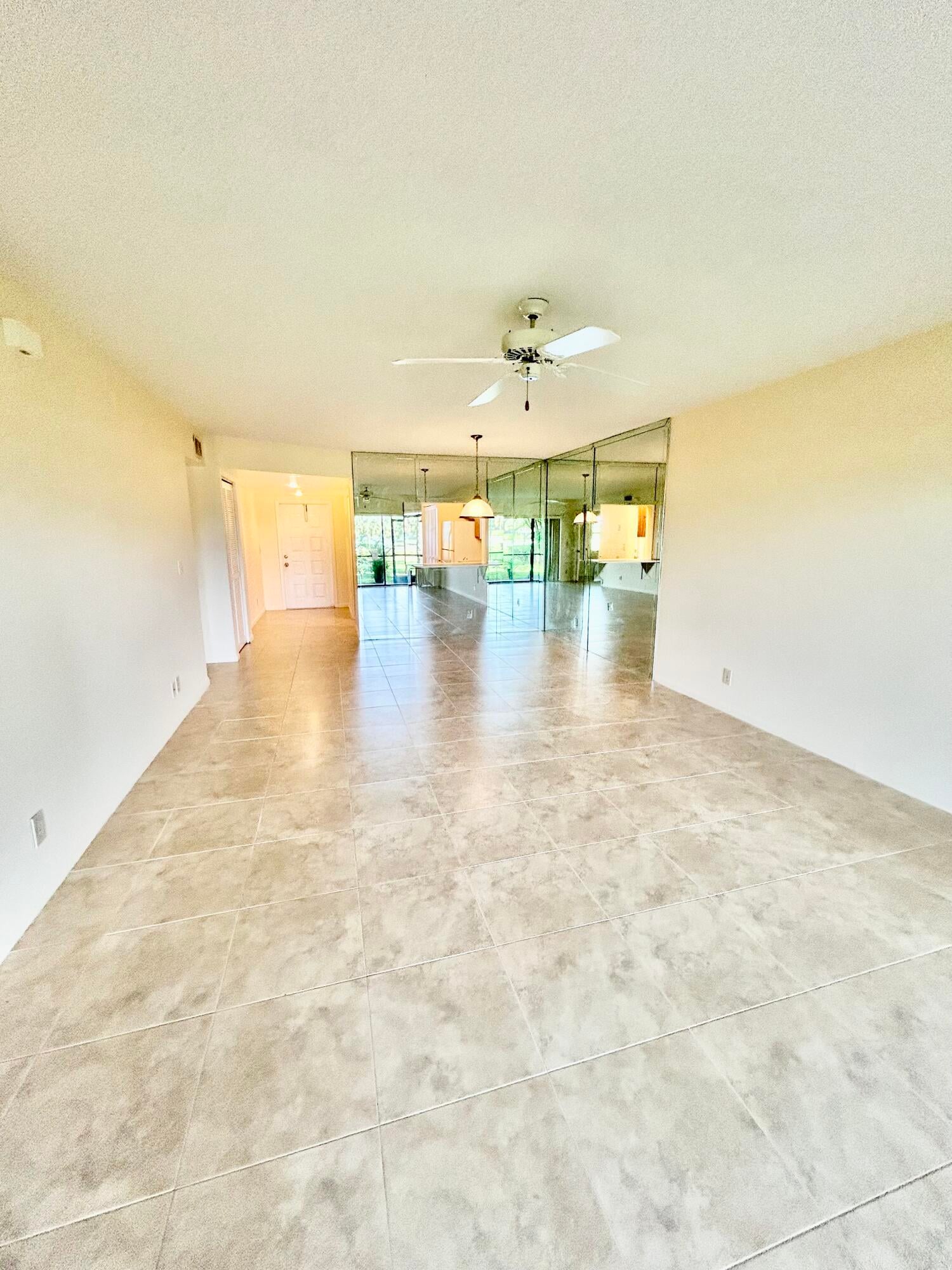 Unit 221d photo 6