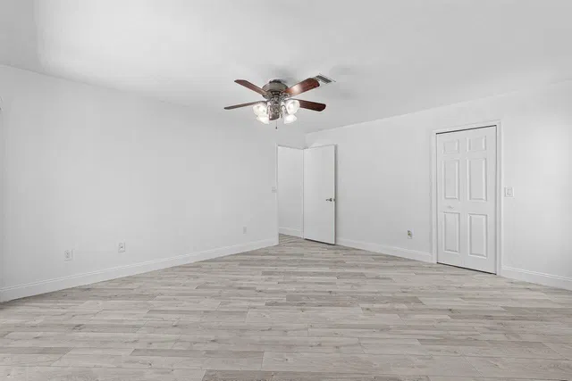  Residence photo 16