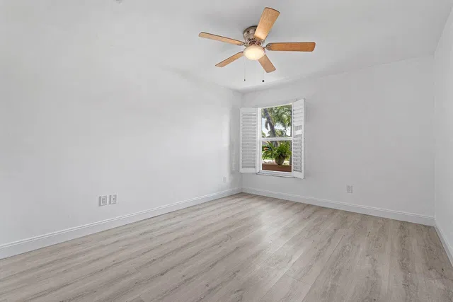  Residence photo 23