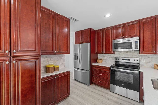  Residence photo 27