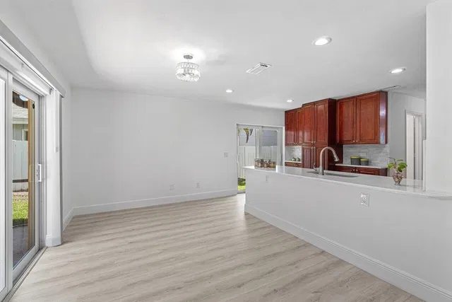  Residence photo 31