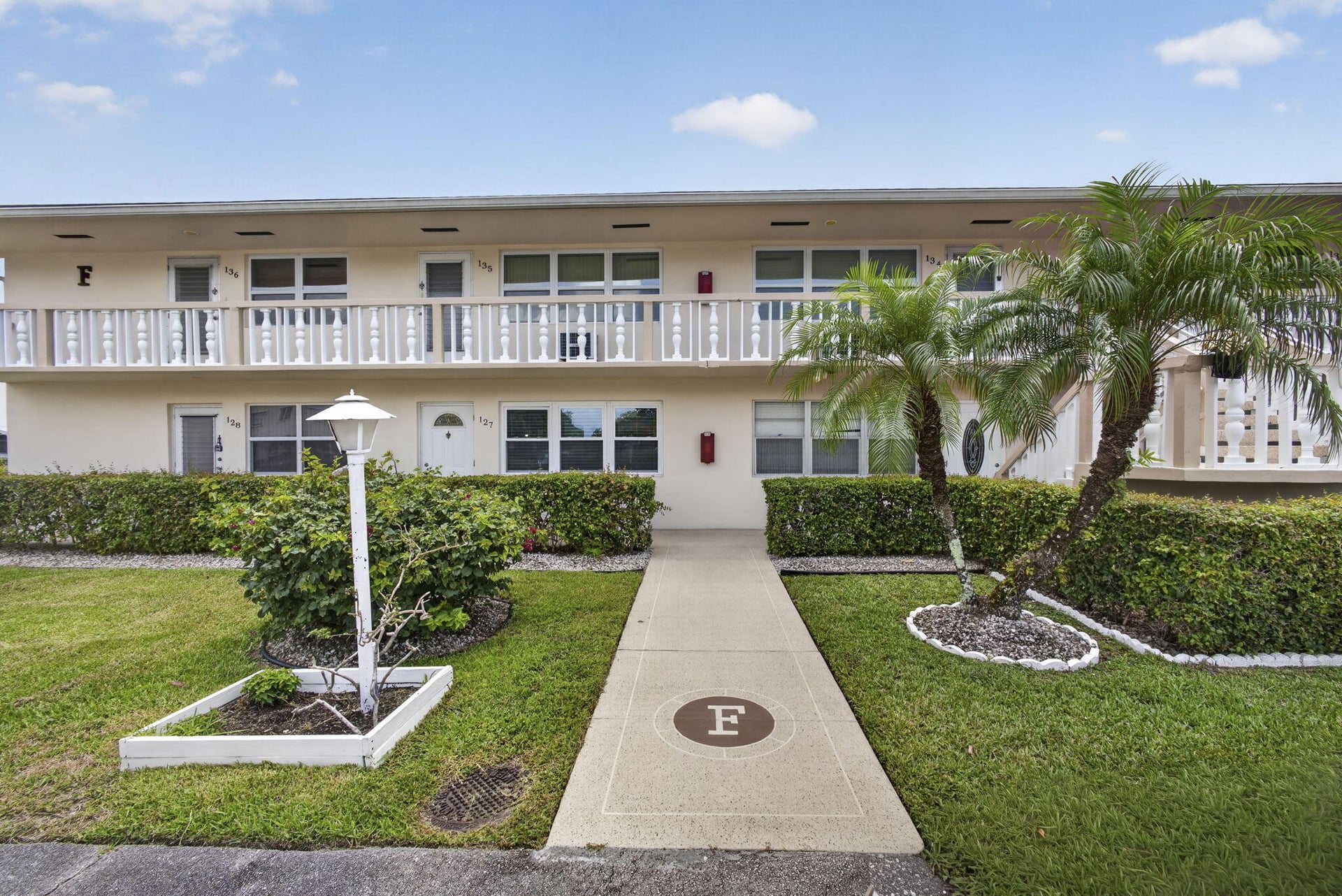 Residence photo 2