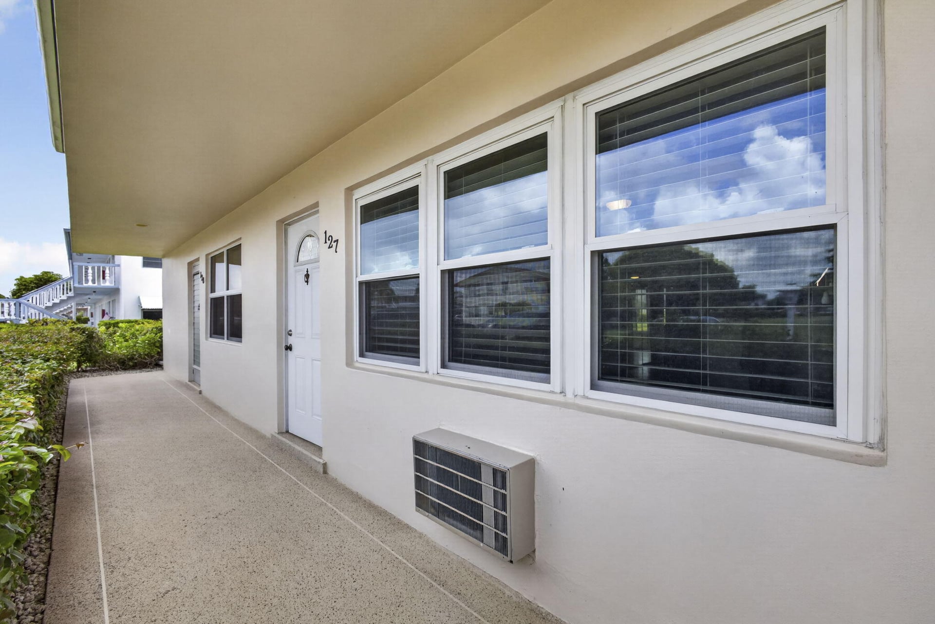 Residence photo 3