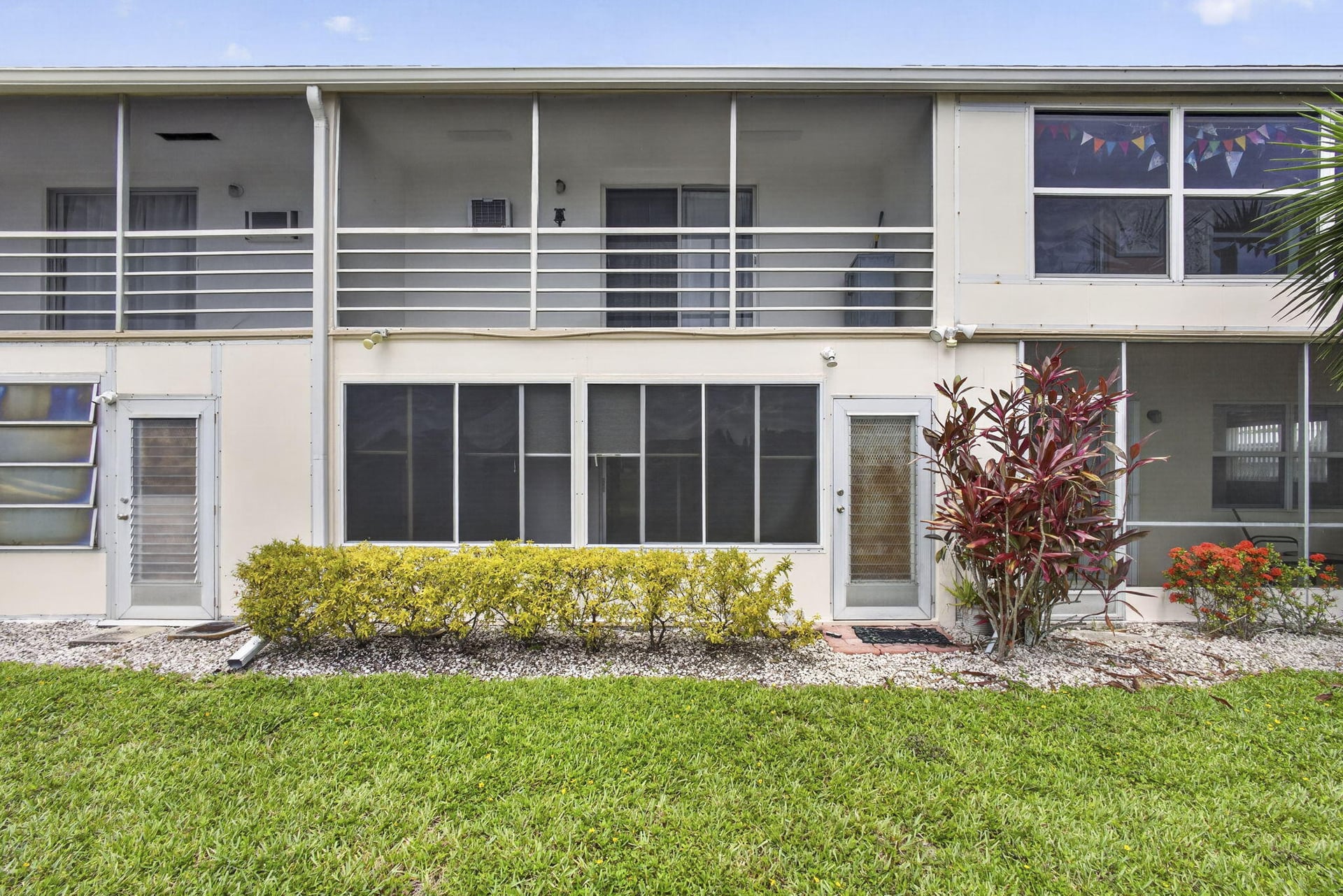 Residence photo 17