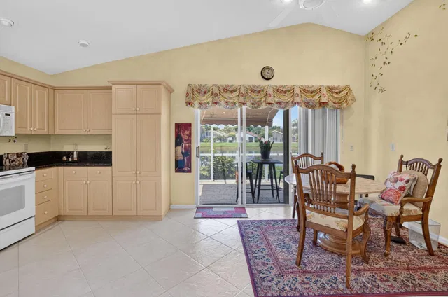 Residence photo 6