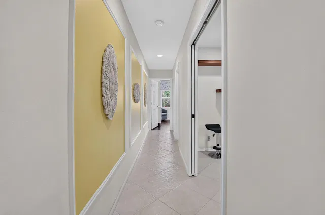 Residence photo 18