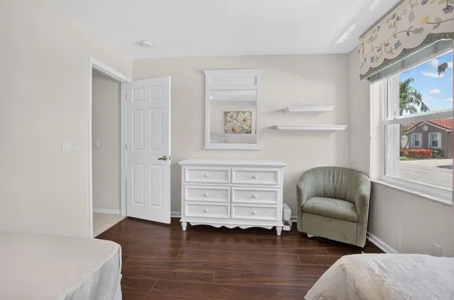 Residence photo 29