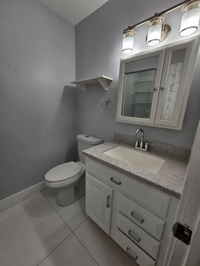  Unit 4 photo 14