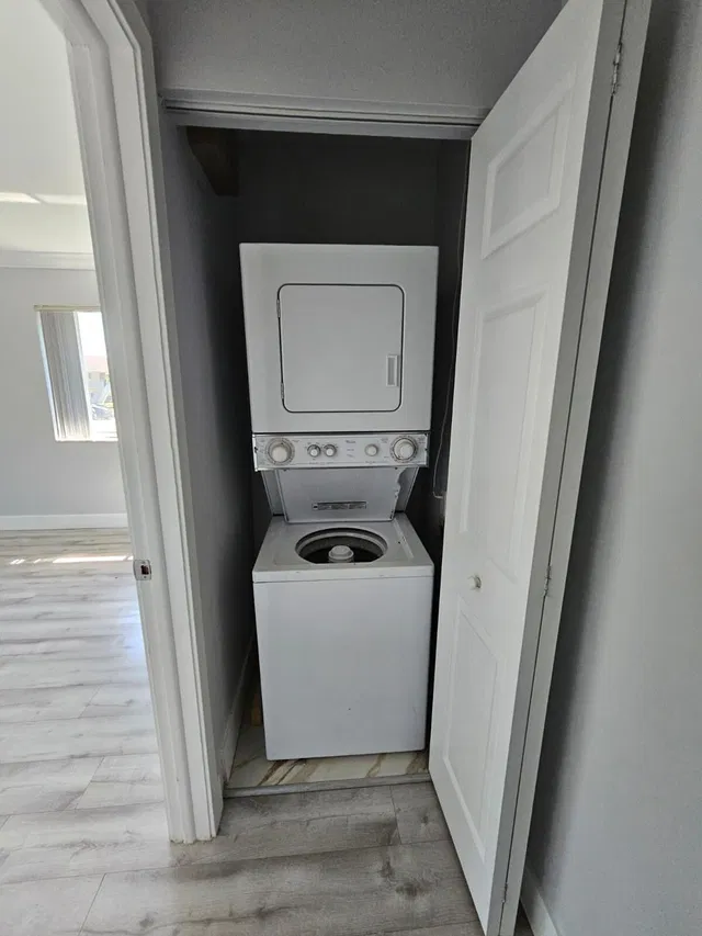  Unit 4 photo 32