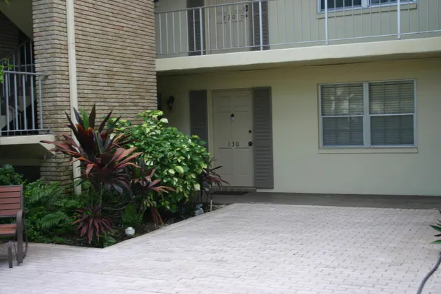 Unit 130 photo 2