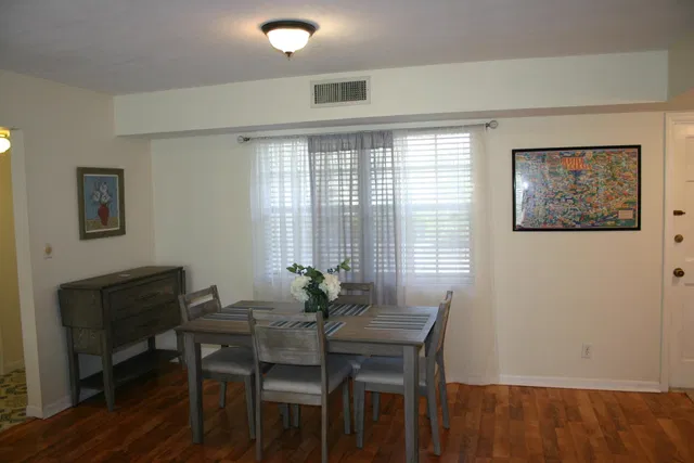 Unit 130 photo 18