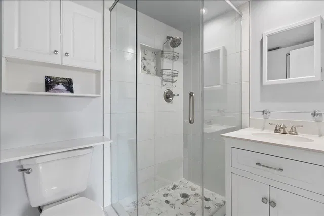 Unit 103 photo 14