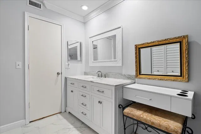 Unit 103 photo 24