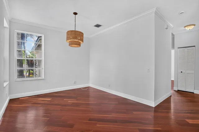 Residence photo 9