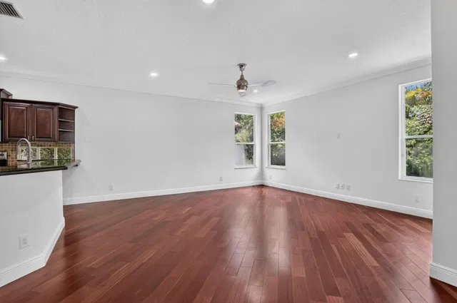 Residence photo 14
